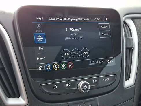 Used 2024 Chevrolet Malibu LT image 17