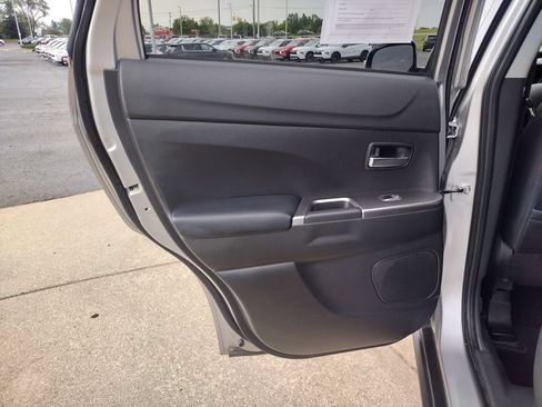 Used 2023 Mitsubishi Outlander Sport SE AWD/4WD image 11