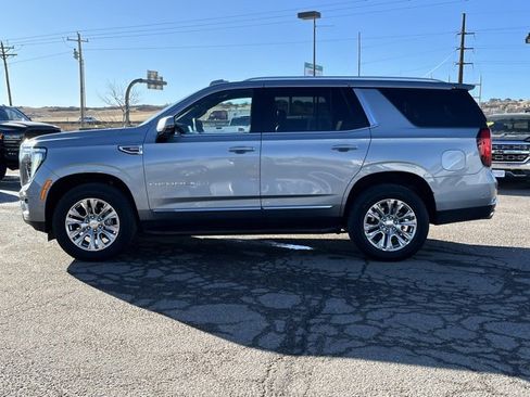 Used 2025 GMC Yukon Denali image 2