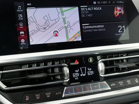 Used 2023 BMW M4 xDrive Competition image 54