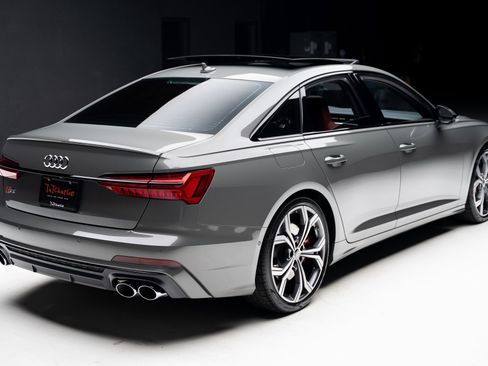 Used 2024 Audi S6 Premium Plus w/ Premium Plus Package image 34