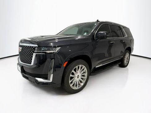 Used 2022 Cadillac Escalade Premium Luxury image 3