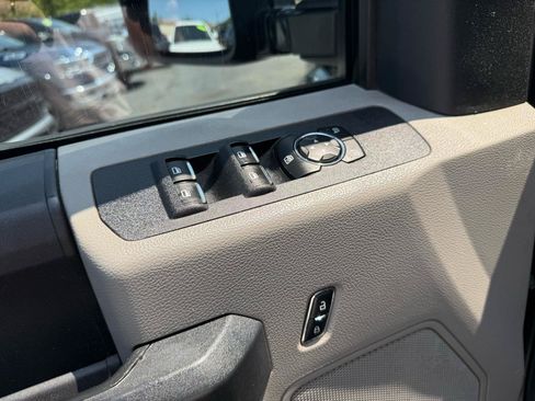 Used 2017 Ford F250 XL w/ Power Equipment Group AWD/4WD image 23