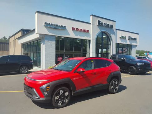 Used 2024 Hyundai Kona SEL AWD/4WD image 1
