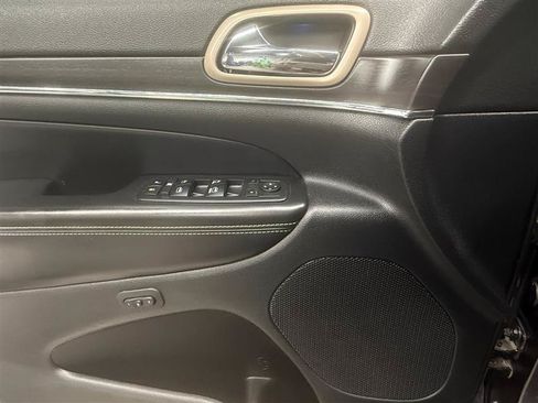 Used 2014 Jeep Grand Cherokee Limited AWD/4WD image 17
