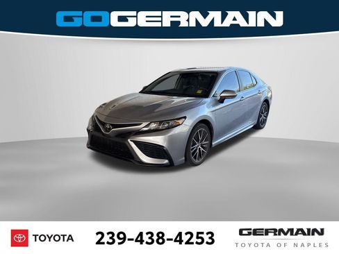 Used 2023 Toyota Camry SE image 1