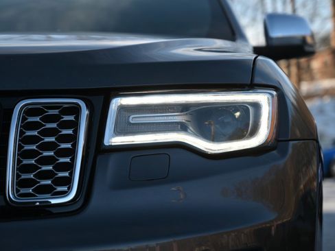 Used 2020 Jeep Grand Cherokee Summit image 12