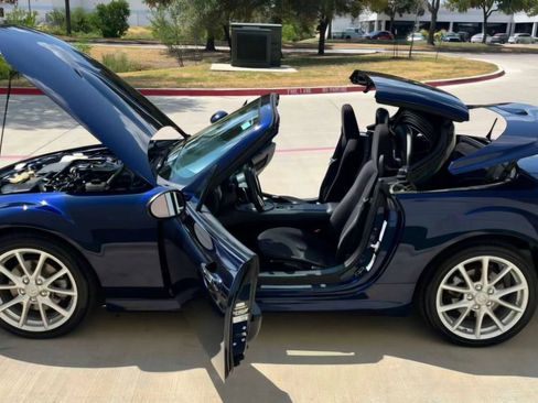 Used 2012 MAZDA MX-5 Miata Touring w/ Appearance Pkg RWD image 17