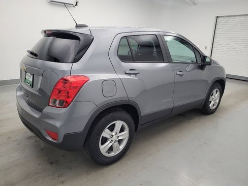 Used 2020 Chevrolet Trax LS w/ Tint and Cruise Package FWD image 10