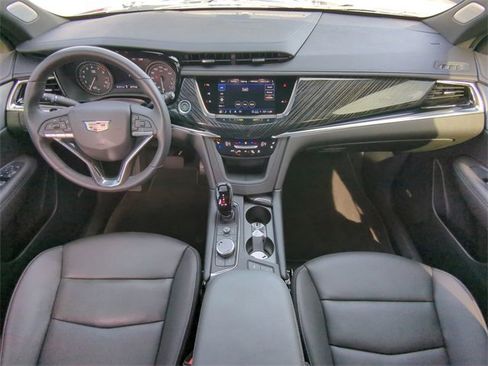 Used 2025 Cadillac XT6 Premium Luxury w/ Technology Package image 19