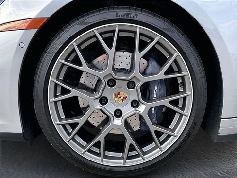 Used 2025 Porsche 911 Carrera image 11