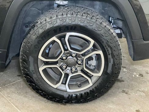 Used 2022 Jeep Grand Cherokee Trailhawk w/ Luxury Tech Group III image 60