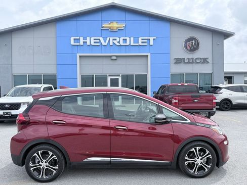 Used 2020 Chevrolet Bolt Premier w/ Infotainment Package FWD image 4