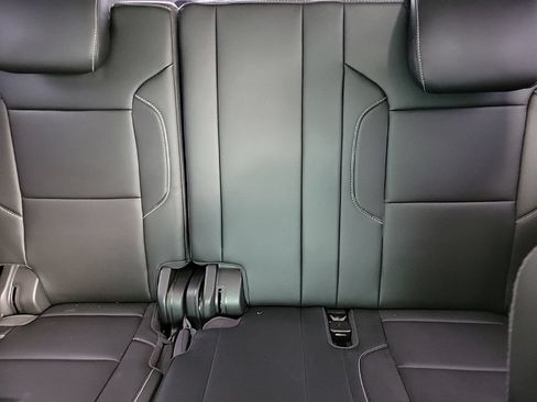 Used 2020 GMC Yukon SLT w/ Premium Edition RWD image 17