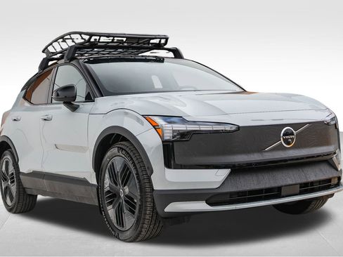 New 2026 Volvo EX30 Cross Country Ultra w/ Protection Package Premier image 3