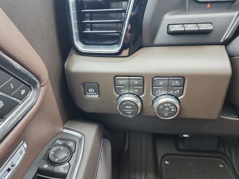 New 2026 GMC Sierra 1500 Denali w/ Denali Reserve Package image 23