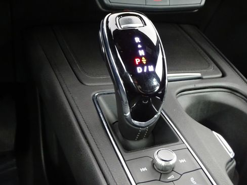 Used 2023 Cadillac XT4 Premium Luxury image 41