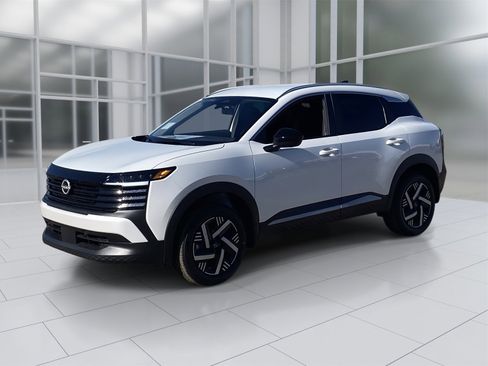 New 2026 Nissan Kicks SV image 2