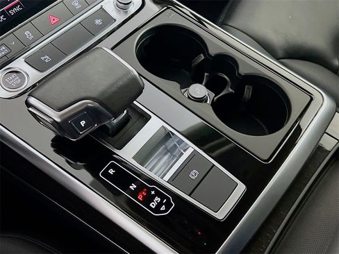 Used 2023 Audi Q7 2.0T Premium w/ Convenience Package image 19