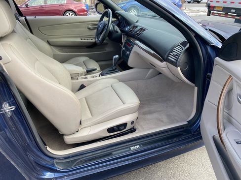 Used 2010 BMW 128i Convertible w/ Premium Pkg RWD image 17