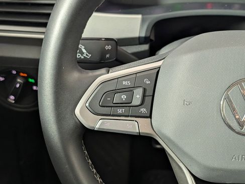 Used 2023 Volkswagen Atlas SEL AWD/4WD image 18