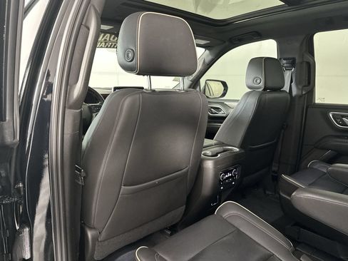Used 2021 Chevrolet Tahoe Premier w/ Premium Package RWD image 23