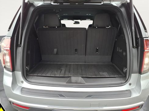 Used 2024 Chevrolet Tahoe LT w/ Luxury Package image 11