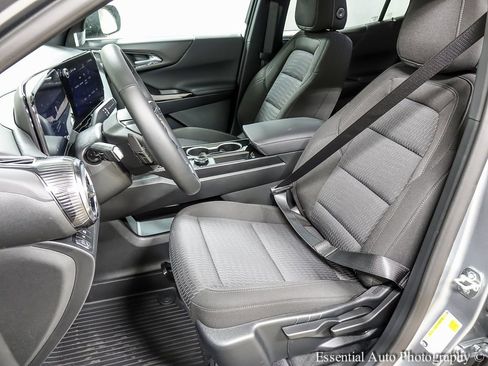 New 2026 Chevrolet Equinox LT image 9
