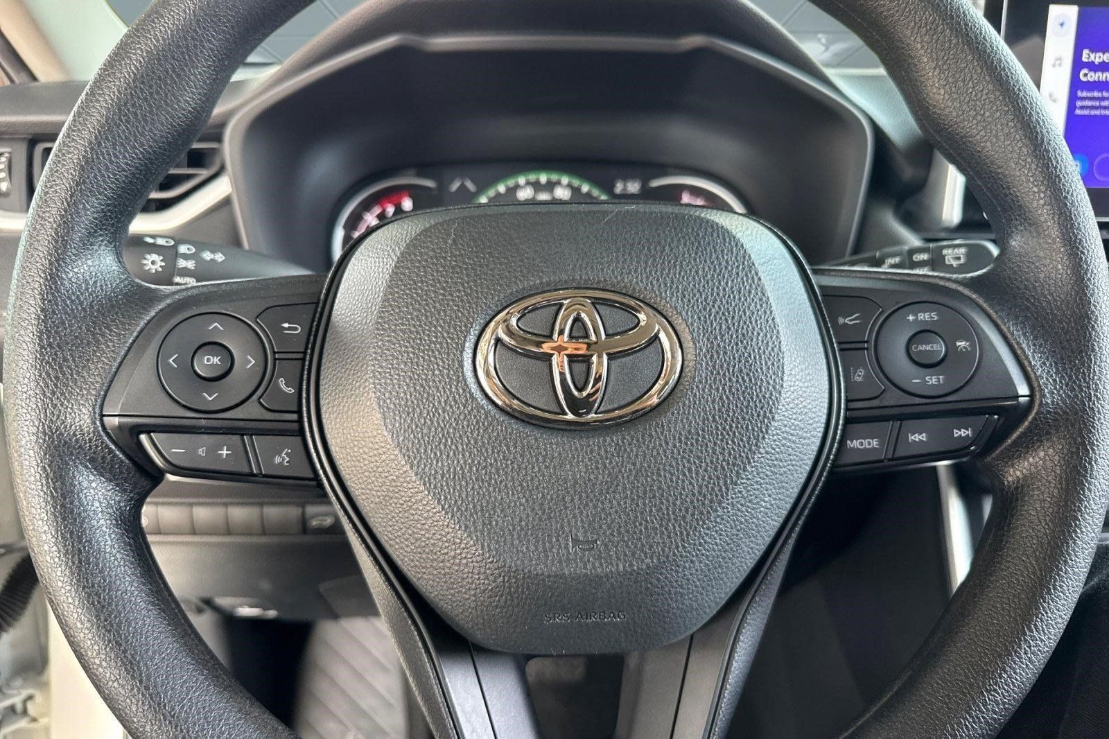 Used 2023 Toyota RAV4 XLE w/ Convenience Package FWD image 10