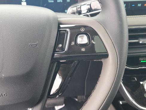 New 2026 Lincoln Corsair Premiere image 18