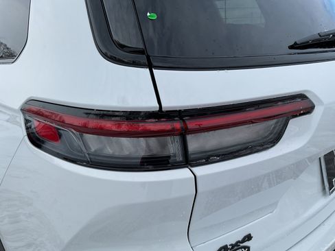 New 2025 Jeep Grand Cherokee L Altitude image 33