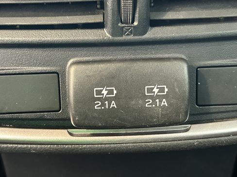 Used 2022 Subaru Forester Premium image 18