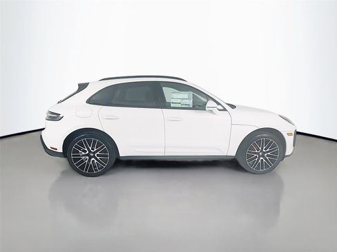 New 2026 Porsche Macan S image 21