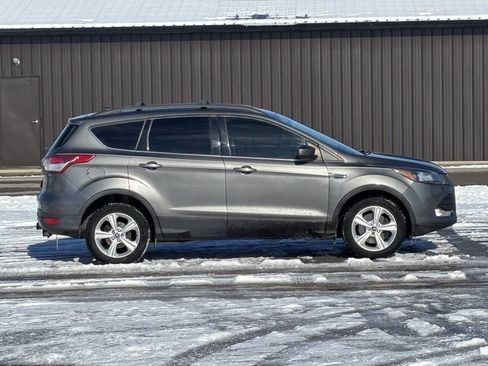Used 2013 Ford Escape SE image 2