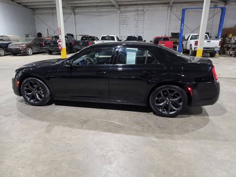 Used 2021 Chrysler 300 S RWD image 5