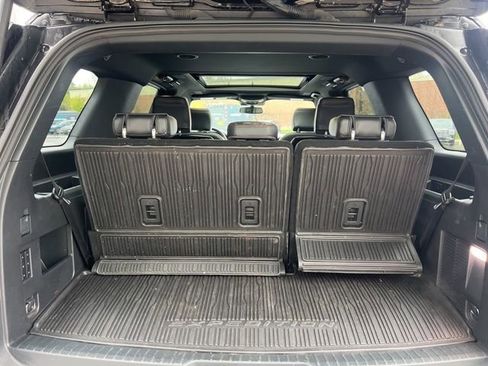 Used 2023 Ford Expedition Platinum AWD/4WD image 15