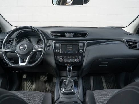 Used 2020 Nissan Rogue Sport SV w/ All-Weather Package AWD/4WD image 21