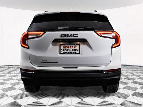 Used 2023 GMC Terrain SLE w/ Driver Convenience Package image 14