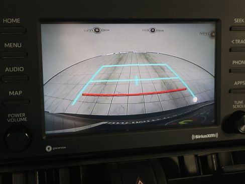 Used 2021 Toyota RAV4 LE FWD image 7