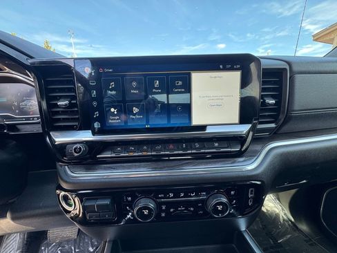 Used 2025 Chevrolet Silverado 1500 LTZ AWD/4WD image 23