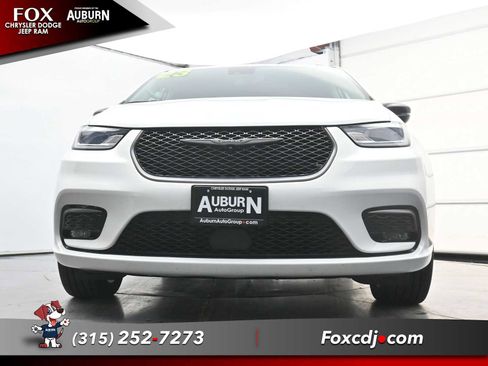 Used 2023 Chrysler Pacifica Touring-L w/ Road Tripper Package AWD/4WD image 20