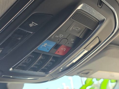 Used 2023 Jeep Grand Cherokee 4WD 4xe image 32