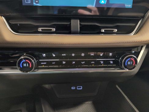 New 2026 Chevrolet Equinox ACTIV w/ Convenience Package III image 18