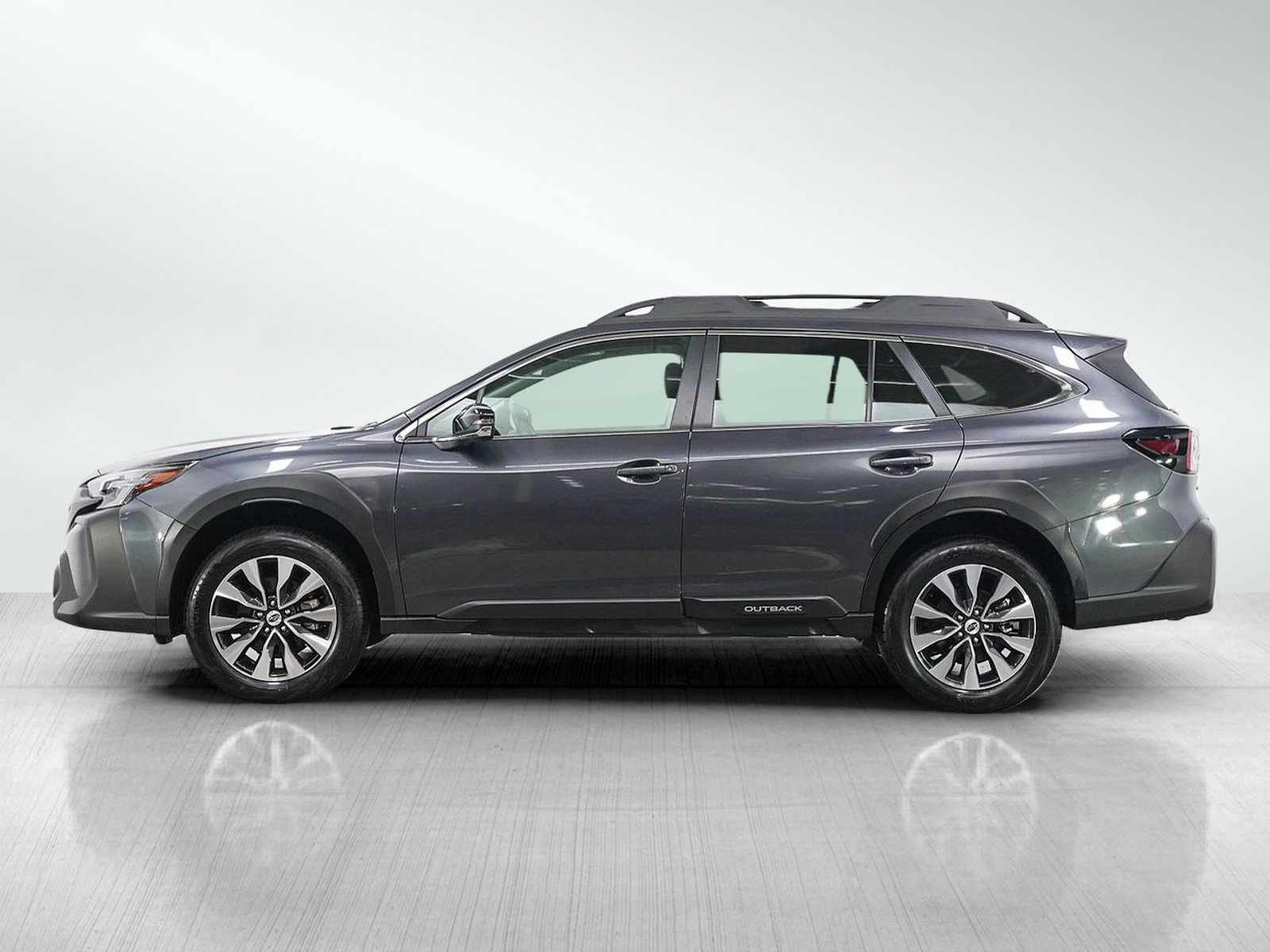 Used 2024 Subaru Outback Limited AWD/4WD image 2