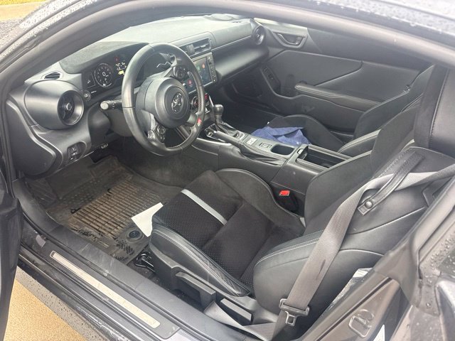 Used 2024 Toyota GR86 Premium RWD image 7