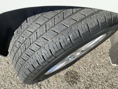 Used 2023 Chrysler Voyager LX FWD image 20