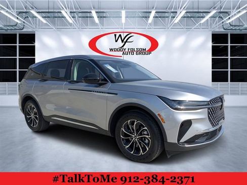 Used 2025 Lincoln Nautilus Premier w/ Equipment Group 102A image 1