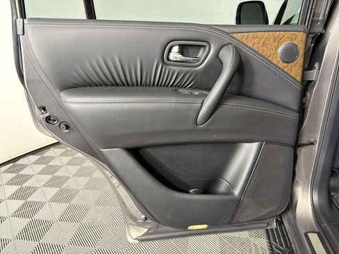 Used 2017 INFINITI QX80 4WD w/ Driver Assistance Package image 21