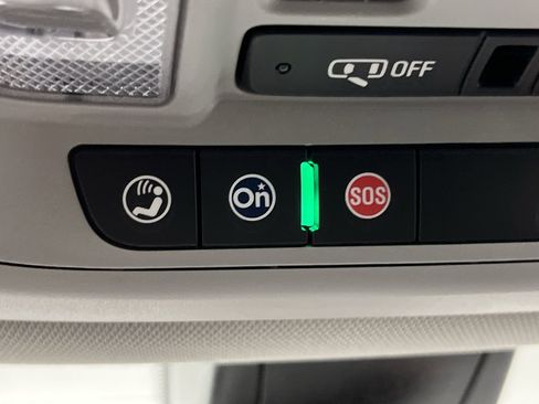 Certified 2023 GMC Acadia SLE w/ Driver Convenience Package image 29