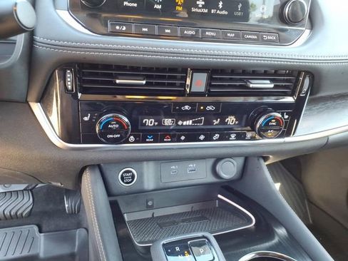 Certified 2023 Nissan Rogue Platinum w/ Platinum Premium Package AWD/4WD image 11
